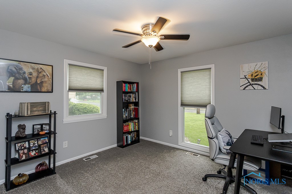 510 N Wintergarden Road, Bowling Green, Ohio image 18