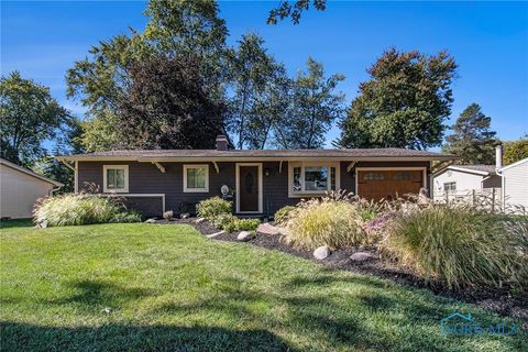 Photo of 6053 Gregory Drive, Sylvania, OH 43560 (MLS # 6136949)