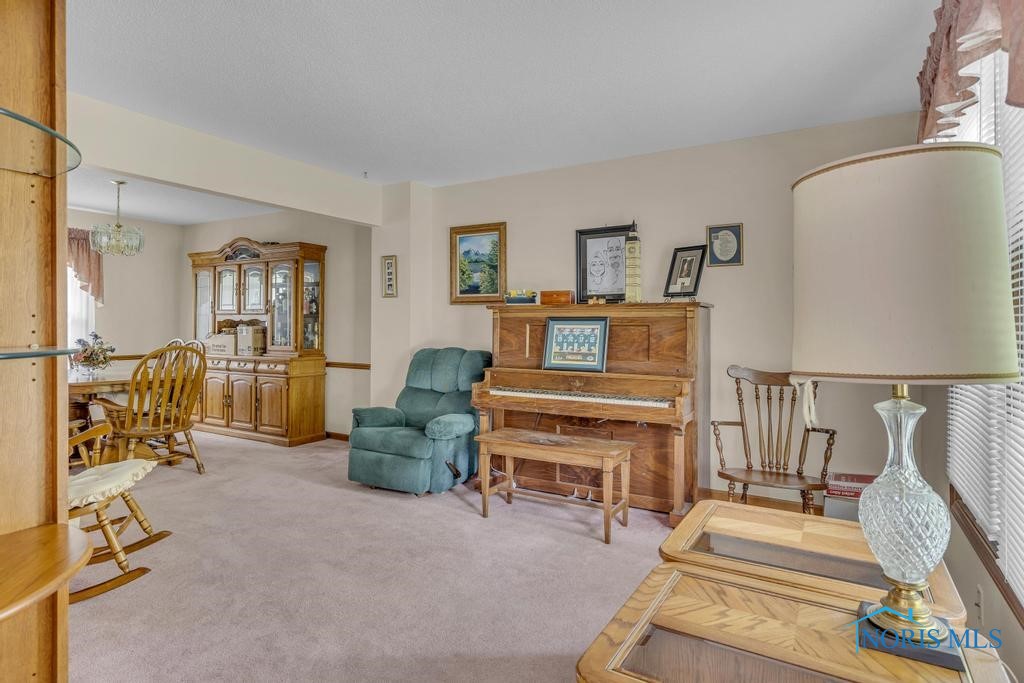3739 Wild Pheasant Lane, Sylvania, Ohio image 6