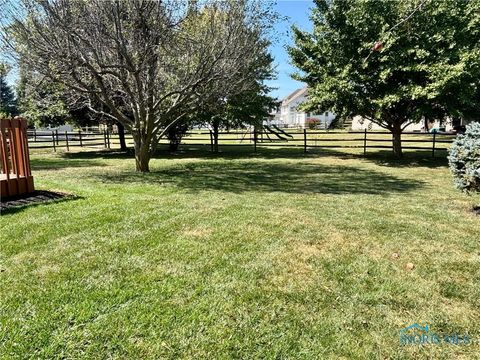 Tiny photo for 1126 Heritage Lane, Oregon, OH 43616 (MLS # 6136638)