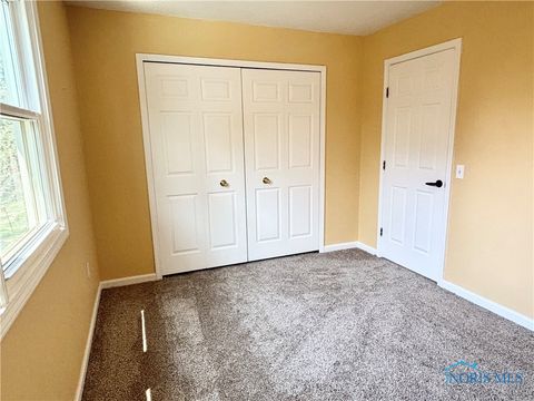 Tiny photo for 1126 Heritage Lane, Oregon, OH 43616 (MLS # 6136638)