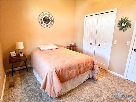 Tiny photo for 1126 Heritage Lane, Oregon, OH 43616 (MLS # 6136638)