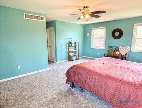 Tiny photo for 1126 Heritage Lane, Oregon, OH 43616 (MLS # 6136638)