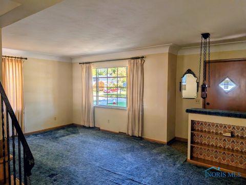 Tiny photo for 5559 Sunnyside Drive, Toledo, OH 43612 (MLS # 6136666)