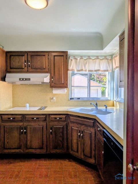 Tiny photo for 5559 Sunnyside Drive, Toledo, OH 43612 (MLS # 6136666)
