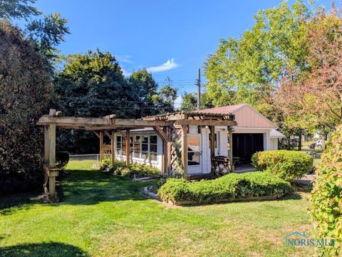 Tiny photo for 5559 Sunnyside Drive, Toledo, OH 43612 (MLS # 6136666)