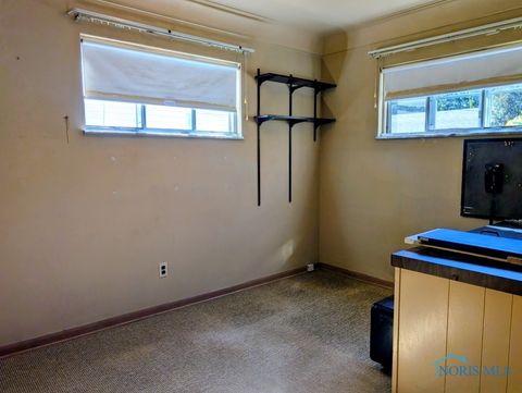 Tiny photo for 5559 Sunnyside Drive, Toledo, OH 43612 (MLS # 6136666)
