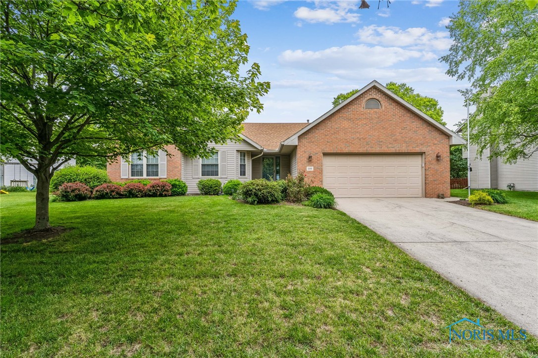 209 E Sawmill Road, Findlay, Ohio image 1