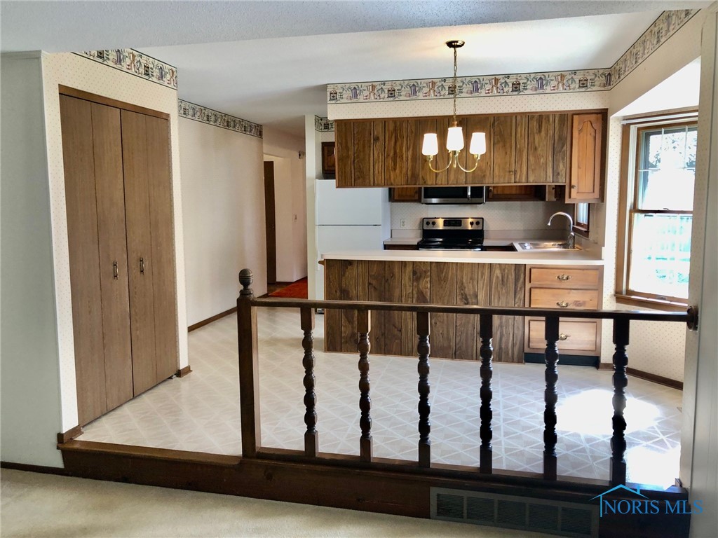 4347 Pacquin Lane, Toledo, Ohio image 8