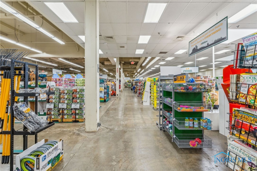 Findlay, Ohio 45840, United States, ,Commercial,Active,151400