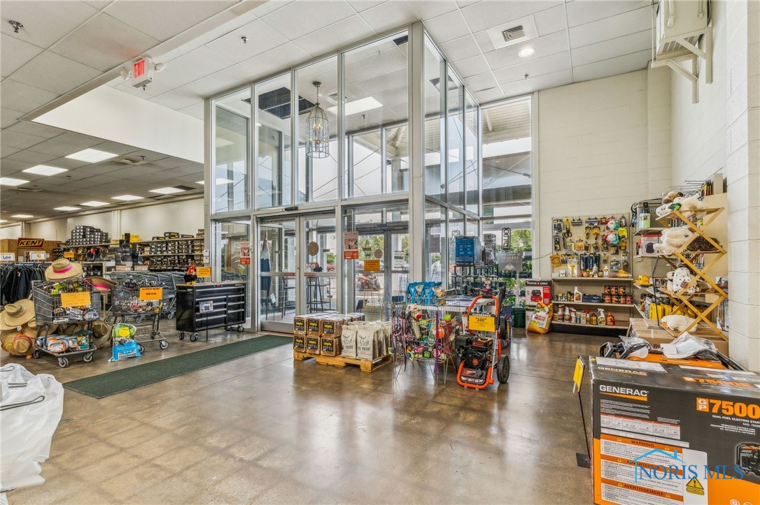 Findlay, Ohio 45840, United States, ,Commercial,Active,151400