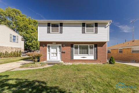 Photo of 6102 Everwood Road, Toledo, OH 43613 (MLS # 6136695)