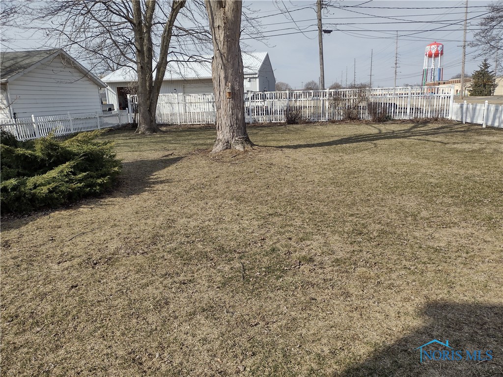 227 N Beech Street, Bryan, Ohio image 28