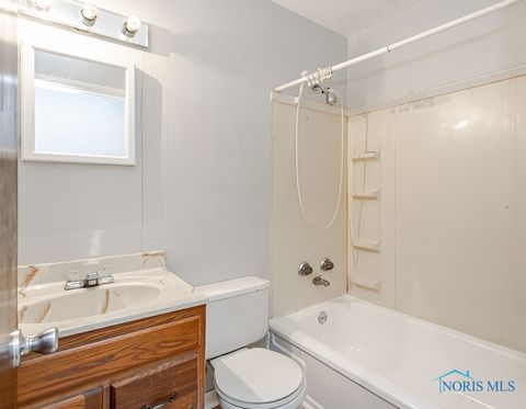 Tiny photo for 1409 Liberty Street, Toledo, OH 43605 (MLS # 6136975)