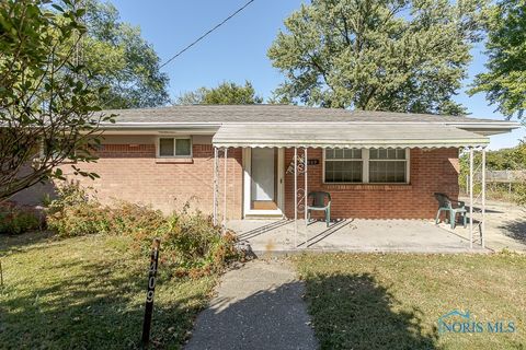 Photo of 1409 Liberty Street, Toledo, OH 43605 (MLS # 6136975)