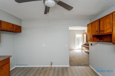 Tiny photo for 1409 Liberty Street, Toledo, OH 43605 (MLS # 6136975)