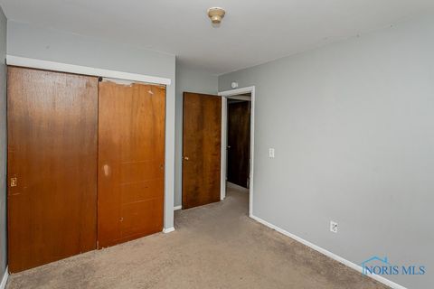 Tiny photo for 1409 Liberty Street, Toledo, OH 43605 (MLS # 6136975)