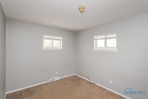 Tiny photo for 1409 Liberty Street, Toledo, OH 43605 (MLS # 6136975)