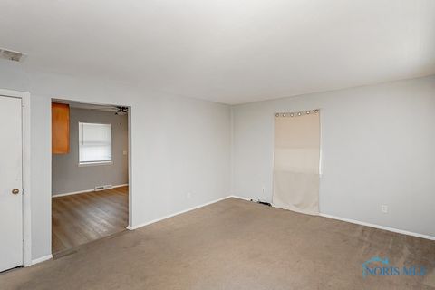 Tiny photo for 1409 Liberty Street, Toledo, OH 43605 (MLS # 6136975)