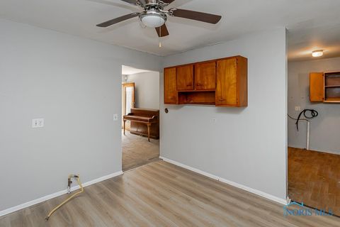 Tiny photo for 1409 Liberty Street, Toledo, OH 43605 (MLS # 6136975)