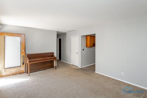 Tiny photo for 1409 Liberty Street, Toledo, OH 43605 (MLS # 6136975)