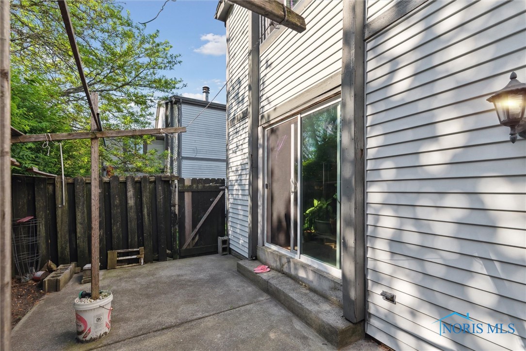 2540 Plum Leaf Lane, Toledo, Ohio image 35