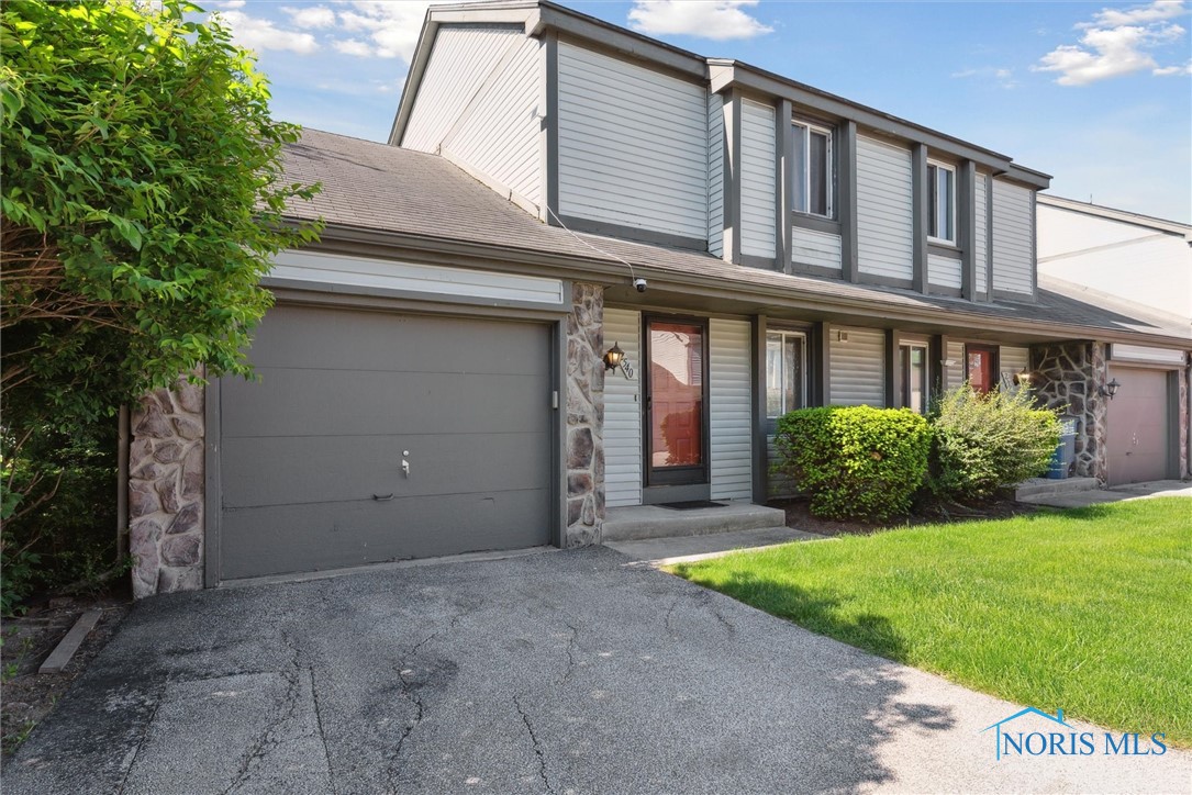 2540 Plum Leaf Lane, Toledo, Ohio image 2