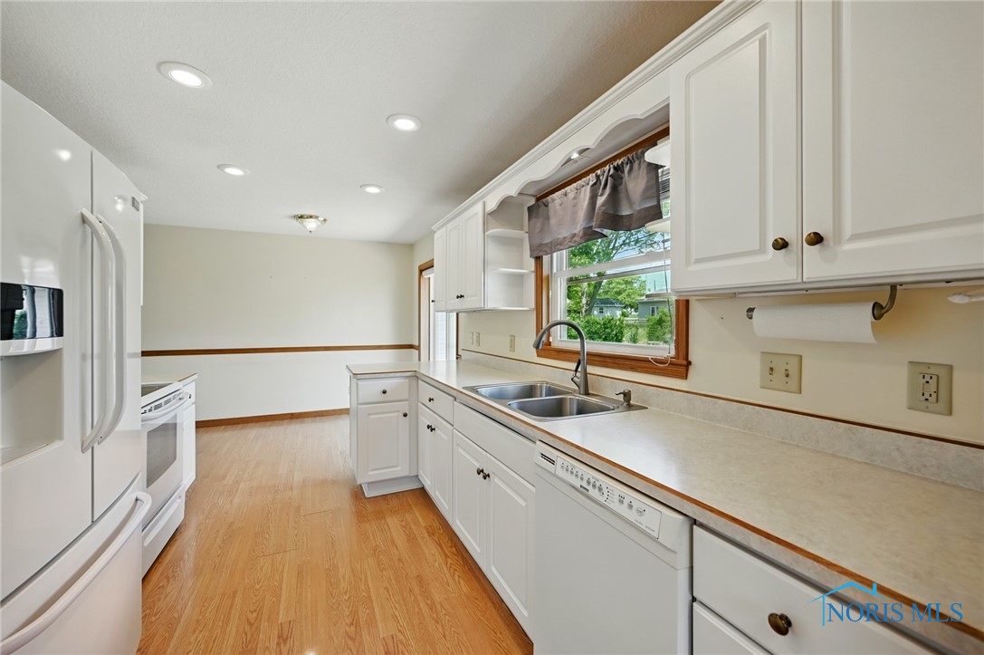 642 Edith Avenue, Findlay, Ohio image 11