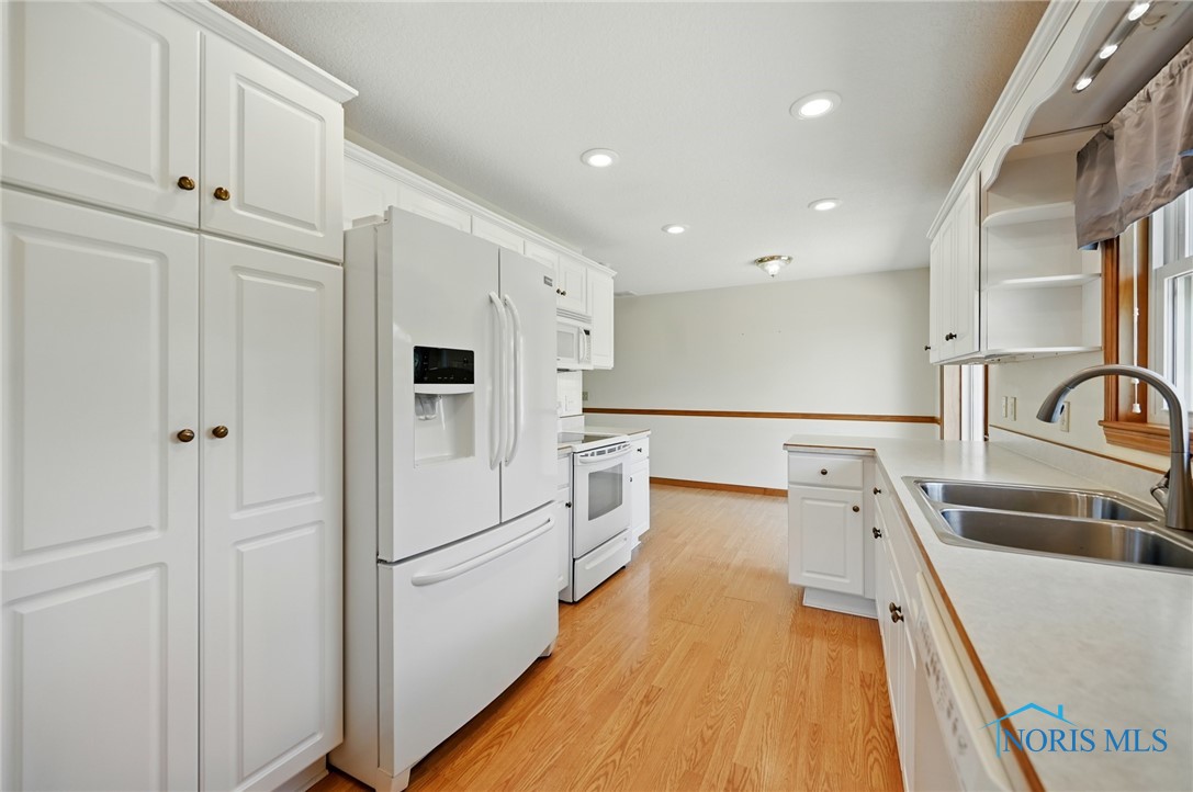 642 Edith Avenue, Findlay, Ohio image 13