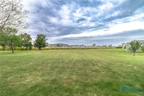 Tiny photo for 1794 Horseshoe Bend Drive, Perrysburg, OH 43551 (MLS # 6136161)
