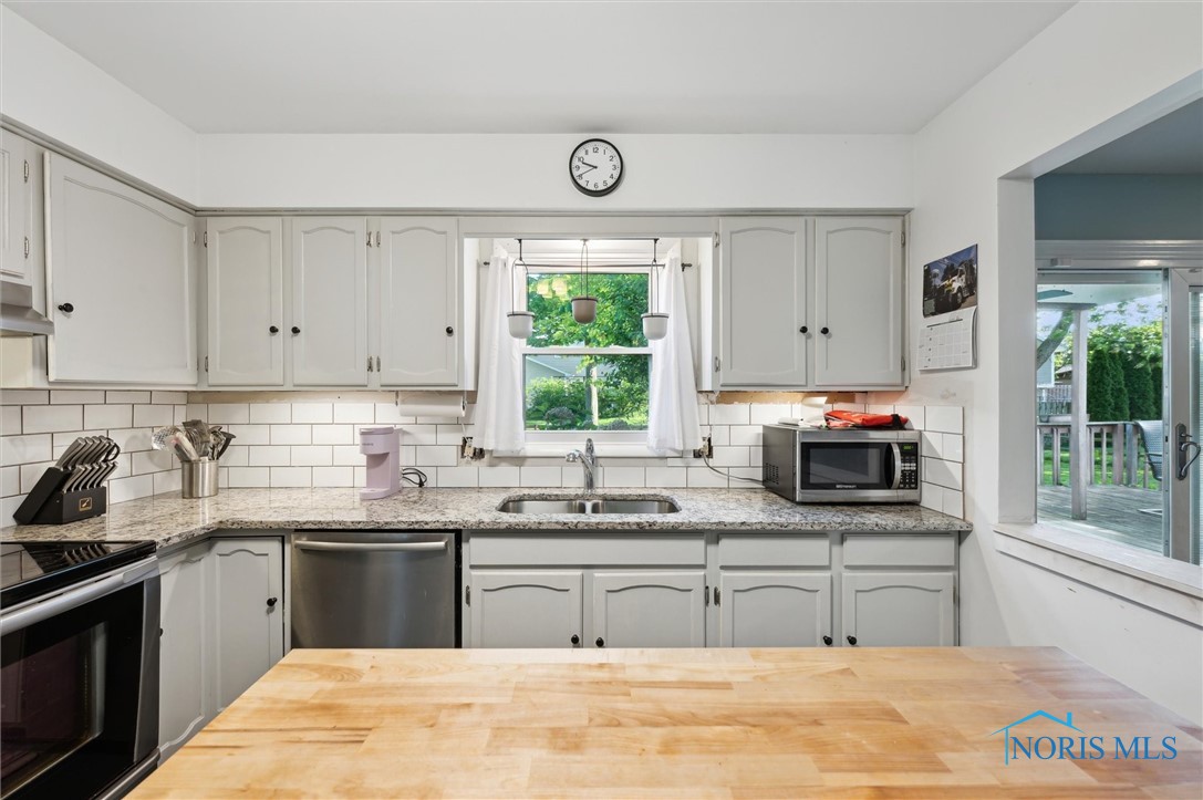7806 Shaftesbury Drive, Sylvania, Ohio image 14