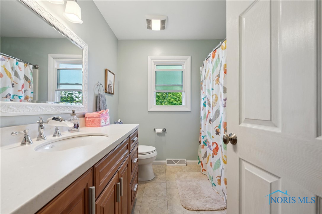 7806 Shaftesbury Drive, Sylvania, Ohio image 27