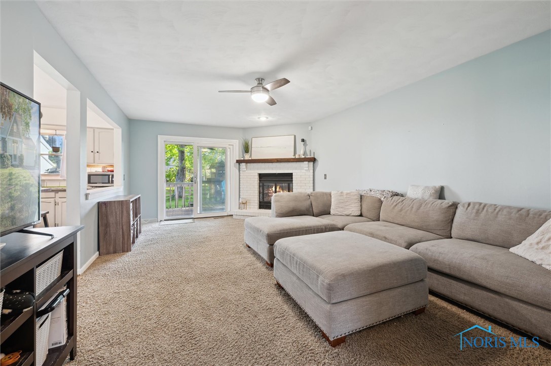 7806 Shaftesbury Drive, Sylvania, Ohio image 9