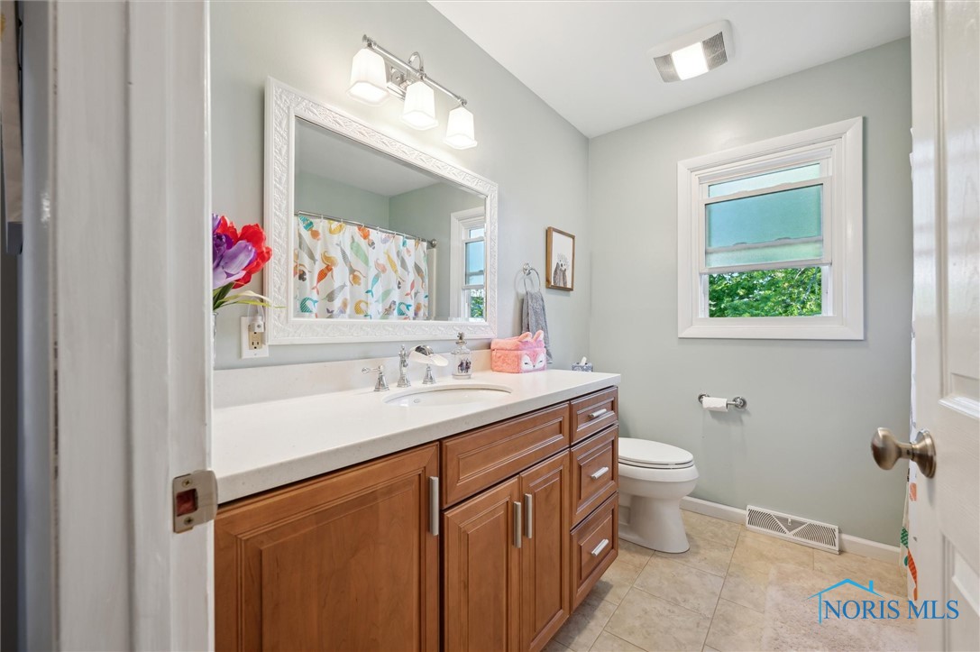 7806 Shaftesbury Drive, Sylvania, Ohio image 26