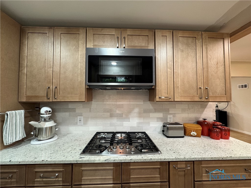 1226 Champe Road, Toledo, Ohio image 8