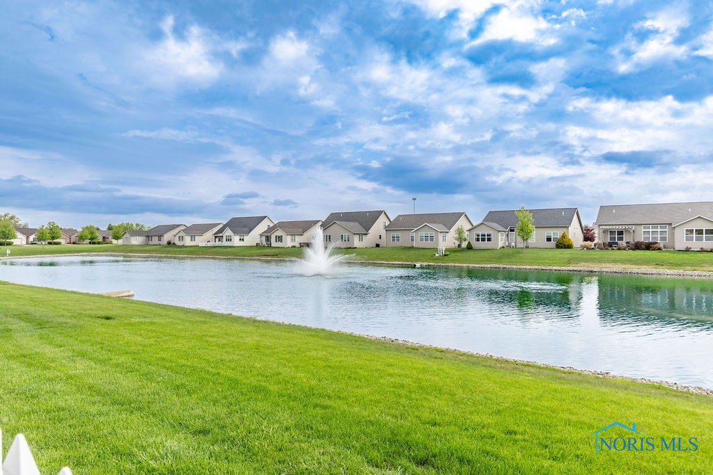 26328 Stillwater Drive, Perrysburg, Ohio image 3