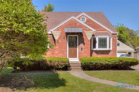 Photo of 314 W Poinsetta Avenue, Toledo, OH 43612 (MLS # 6135759)