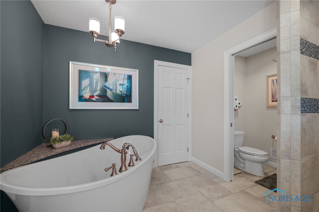 9114 Oak Valley Road, Holland, Ohio image 27