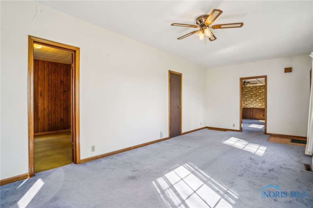 2435 Fostoria Road, Fostoria, Ohio image 32