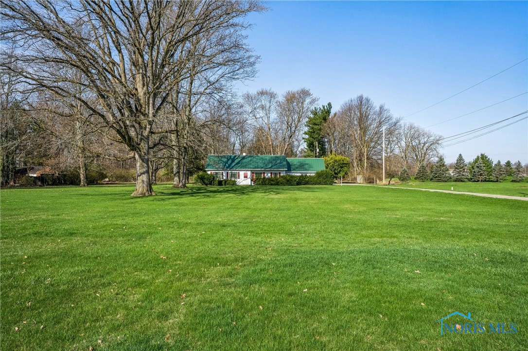 2435 Fostoria Road, Fostoria, Ohio image 1