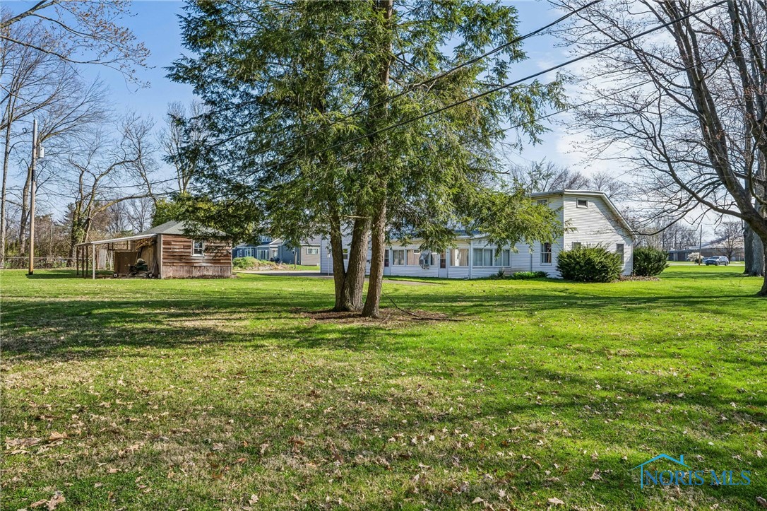 2435 Fostoria Road, Fostoria, Ohio image 11