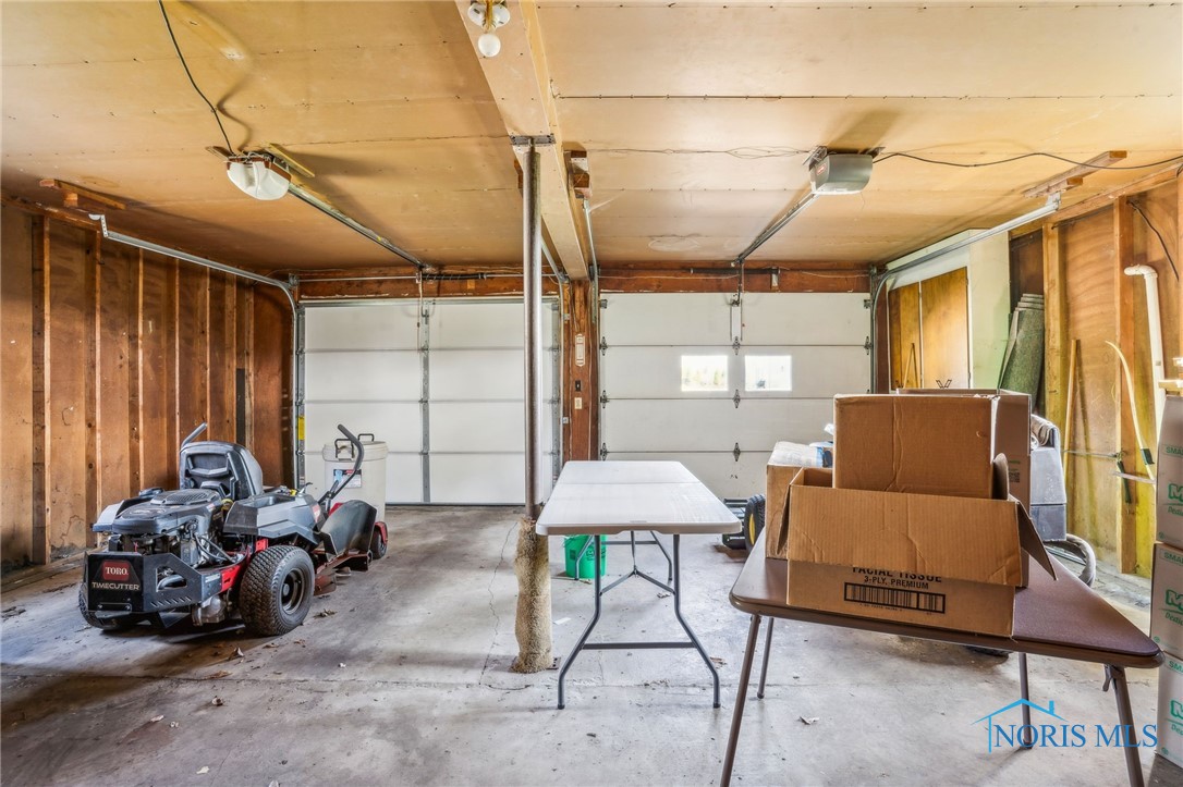 2435 Fostoria Road, Fostoria, Ohio image 45