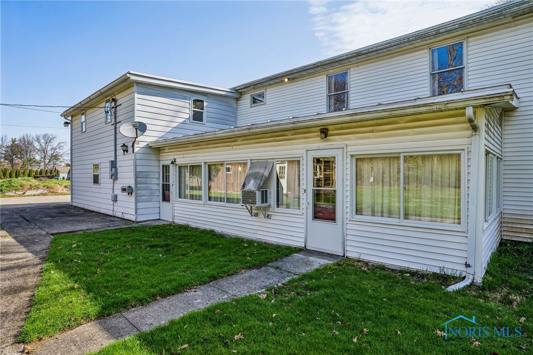 2435 Fostoria Road, Fostoria, Ohio image 15