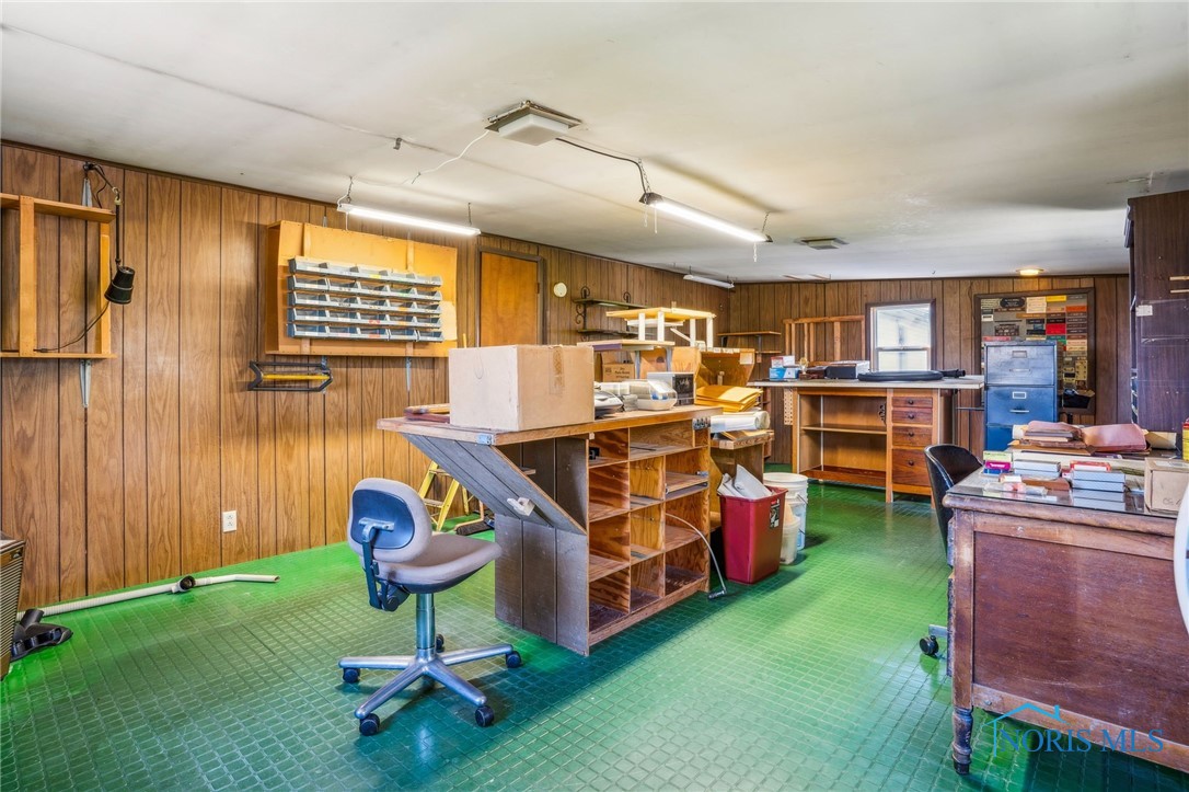 2435 Fostoria Road, Fostoria, Ohio image 43