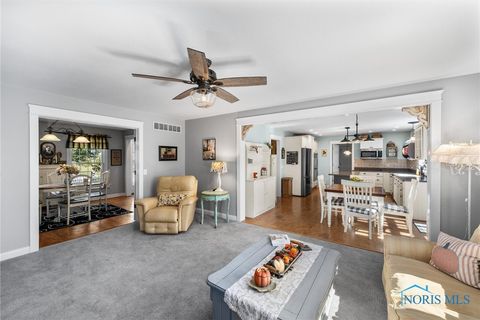Tiny photo for 1852 Horseshoe Bend Drive, Perrysburg, OH 43551 (MLS # 6136519)