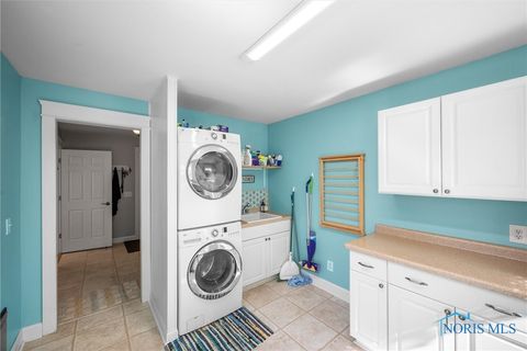 Tiny photo for 1852 Horseshoe Bend Drive, Perrysburg, OH 43551 (MLS # 6136519)