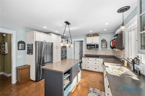 Tiny photo for 1852 Horseshoe Bend Drive, Perrysburg, OH 43551 (MLS # 6136519)