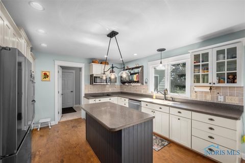 Tiny photo for 1852 Horseshoe Bend Drive, Perrysburg, OH 43551 (MLS # 6136519)