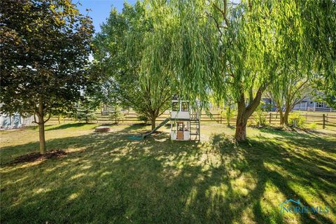 Tiny photo for 1852 Horseshoe Bend Drive, Perrysburg, OH 43551 (MLS # 6136519)