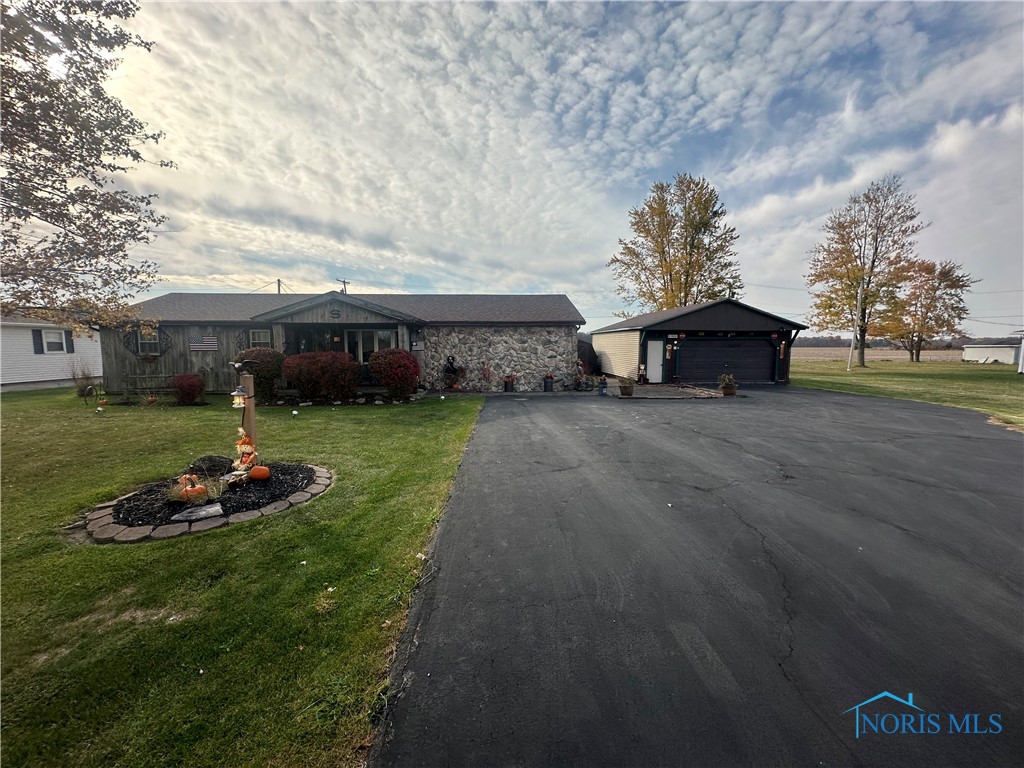 25848 Bowman Road, Defiance, Ohio image 1